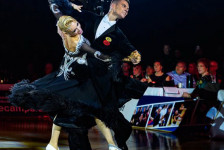 Россияне Дмитрий Жарков и Ольга Куликова стали двукратными чемпионами мира по Стандарту!