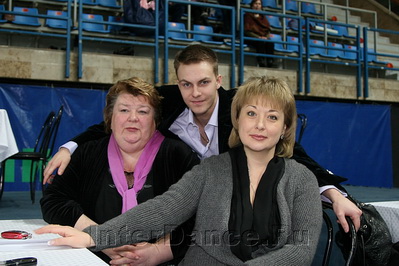 Руслан Тахаутдинов с мамой Ириной Юрьевной и адвокатом М.Б.Русаковой