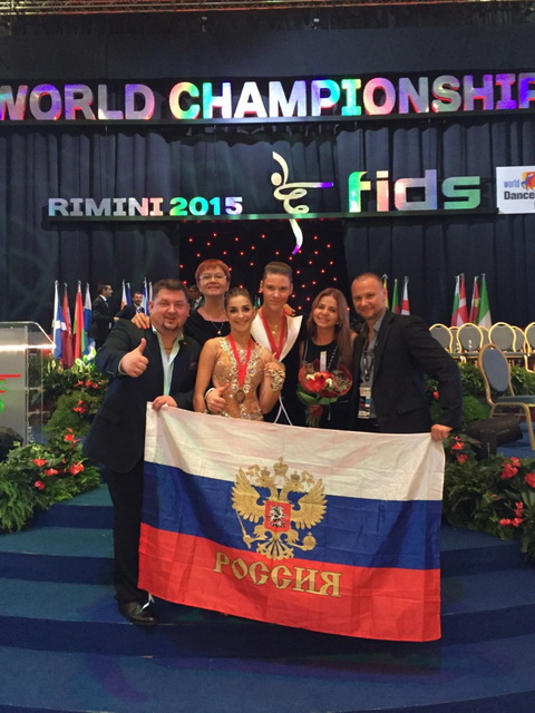 Российские танцоры привезли золото Первенств мира из Италии