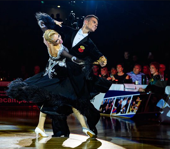 Дмитрий Жарков и Ольга Куликова, photo:worlddancesport.org